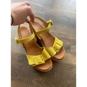 Lottini‎ Made in Italy Suede Buckle Platform Shoes